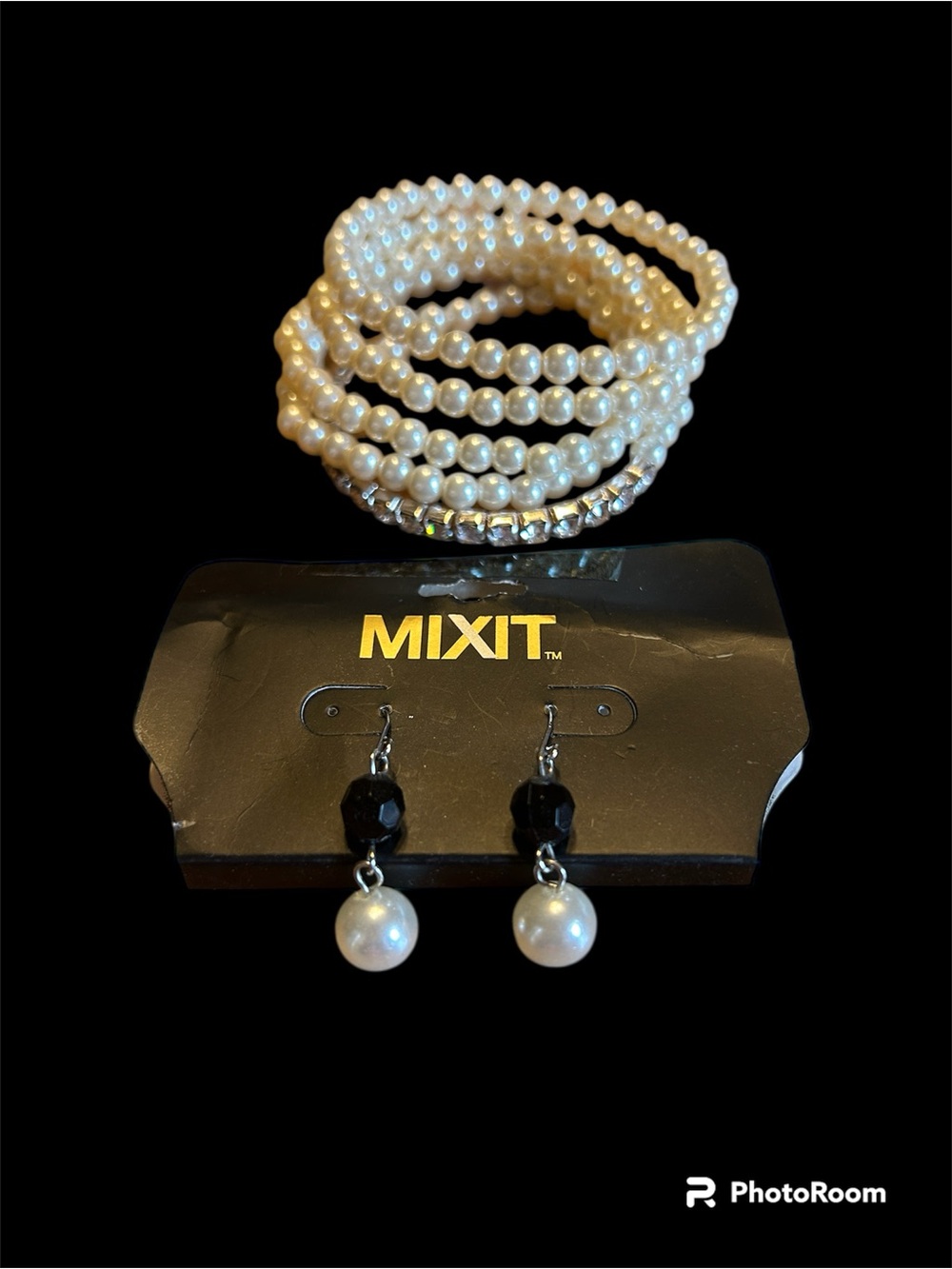 Mixit White Pearl and Black Bead earrings with Matching Bracelet set NWOT
